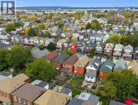24 Somerset Avenue Hamilton ON L8L 2L5