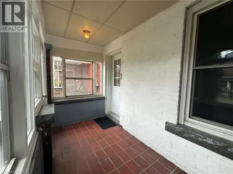 24 Somerset Avenue Hamilton ON L8L 2L5