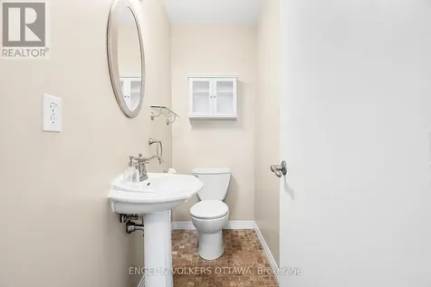 293 Somerset Street East Ottawa ON K1N 6V9
