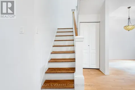 293 Somerset Street East Ottawa ON K1N 6V9