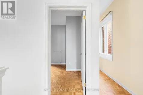 293 Somerset Street East Ottawa ON K1N 6V9
