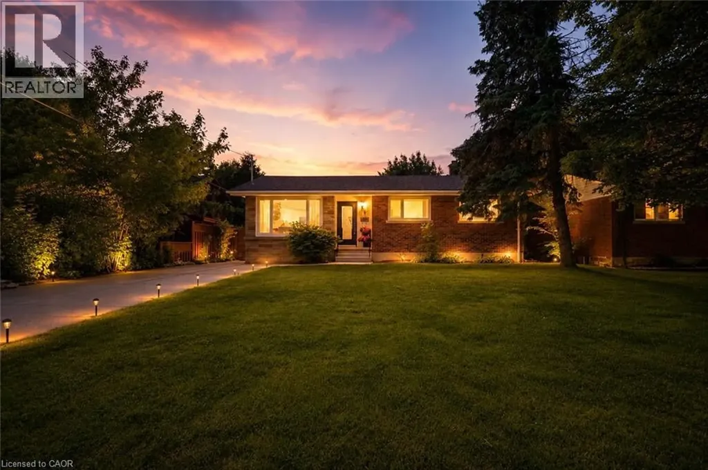 9 Kingslea Drive Hamilton ON L8T 3Z8