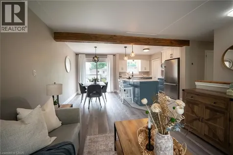 9 Kingslea Drive Hamilton ON L8T 3Z8