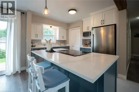 9 Kingslea Drive Hamilton ON L8T 3Z8
