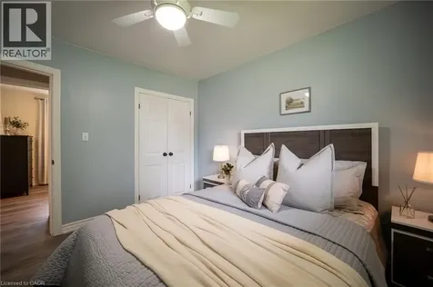 9 Kingslea Drive Hamilton ON L8T 3Z8