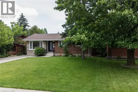 9 Kingslea Drive Hamilton ON L8T 3Z8