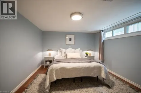 9 Kingslea Drive Hamilton ON L8T 3Z8