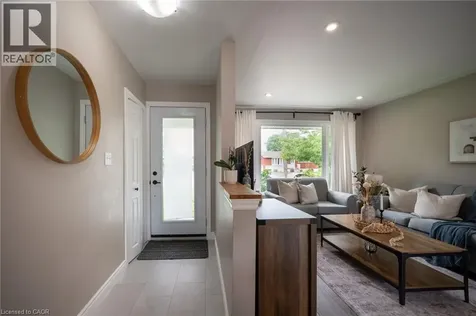 9 Kingslea Drive Hamilton ON L8T 3Z8