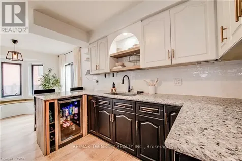 43 Southview Crescent Cambridge ON N1P 1A3