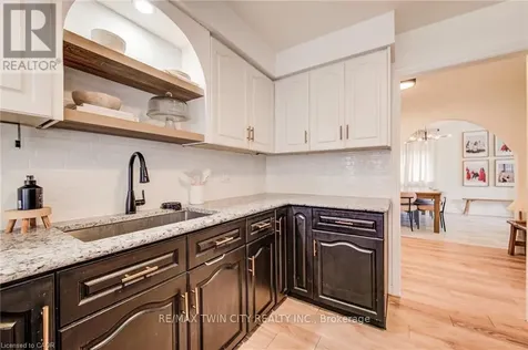 43 Southview Crescent Cambridge ON N1P 1A3