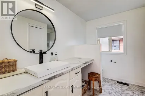 43 Southview Crescent Cambridge ON N1P 1A3