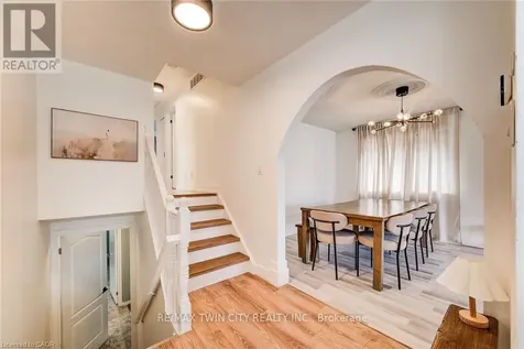 43 Southview Crescent Cambridge ON N1P 1A3