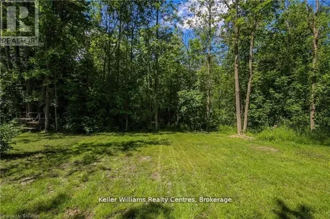 13 Southline Avenue Huron-kinloss ON N2Z 2X5