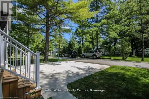 13 Southline Avenue Huron-kinloss ON N2Z 2X5