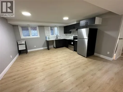 757 Randolph Avenue Windsor ON N9B 2T7
