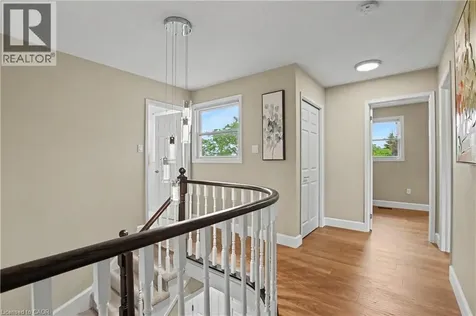 4237 Millcroft Park Drive Burlington ON L7M 3V7
