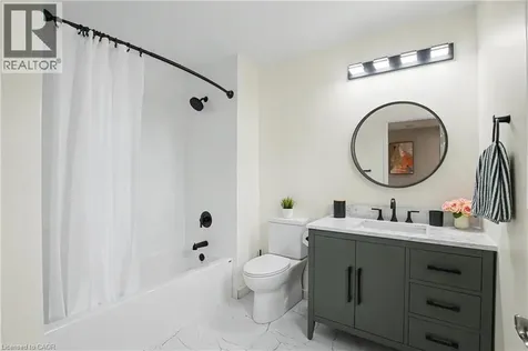 4237 Millcroft Park Drive Burlington ON L7M 3V7