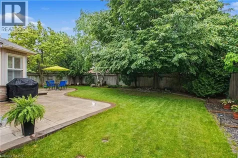 4237 Millcroft Park Drive Burlington ON L7M 3V7