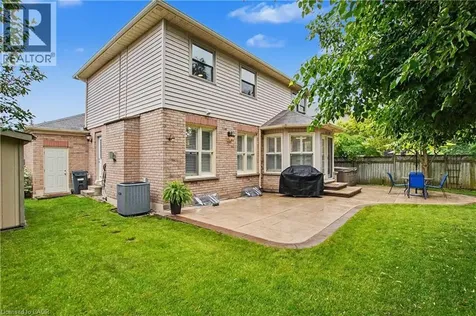 4237 Millcroft Park Drive Burlington ON L7M 3V7
