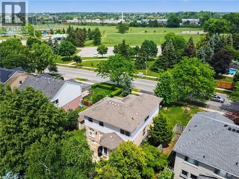 4237 Millcroft Park Drive Burlington ON L7M 3V7