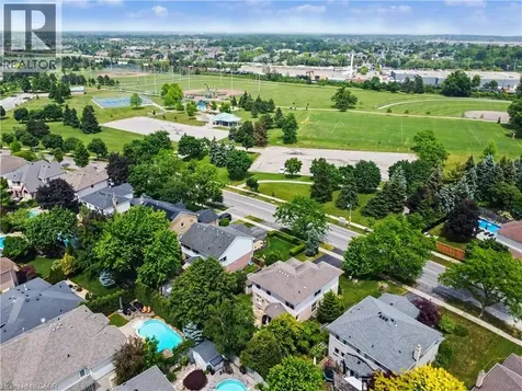 4237 Millcroft Park Drive Burlington ON L7M 3V7