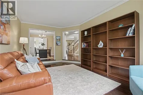 4237 Millcroft Park Drive Burlington ON L7M 3V7