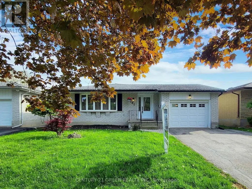 591 Dogwood Lane Waterloo ON N2L 4Y1