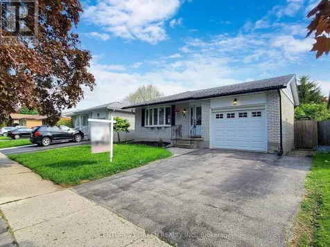 591 Dogwood Lane Waterloo ON N2L 4Y1