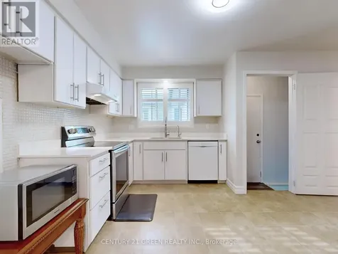 591 Dogwood Lane Waterloo ON N2L 4Y1