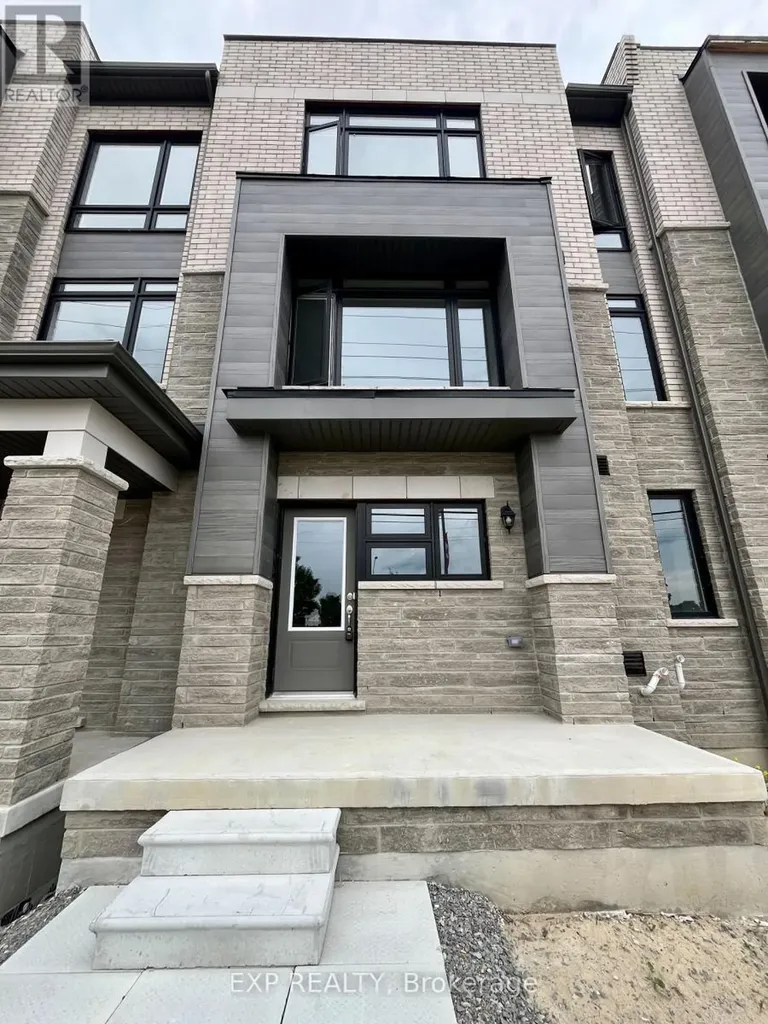 116 Blick Crescent Aurora ON L4G 7B6