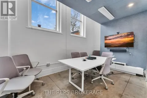 43-45 Eccles Street West Ottawa ON K1R 6S3
