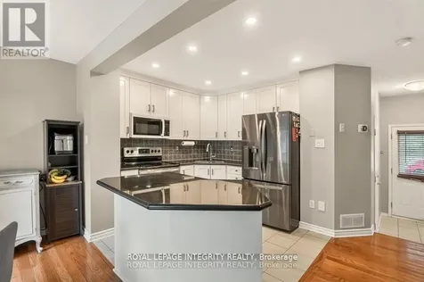 106 Blackdome Crescent Ottawa ON K2T 1B1