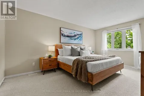 70 Huntersfield Drive Ottawa ON K1T 3L7