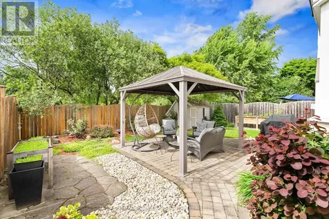 70 Huntersfield Drive Ottawa ON K1T 3L7