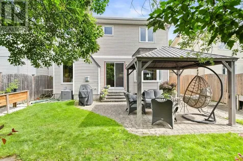 70 Huntersfield Drive Ottawa ON K1T 3L7