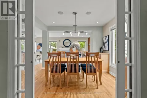 70 Huntersfield Drive Ottawa ON K1T 3L7