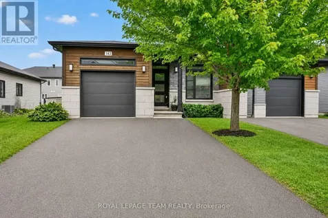 143 St Malo Place Russell ON K0A 1W0
