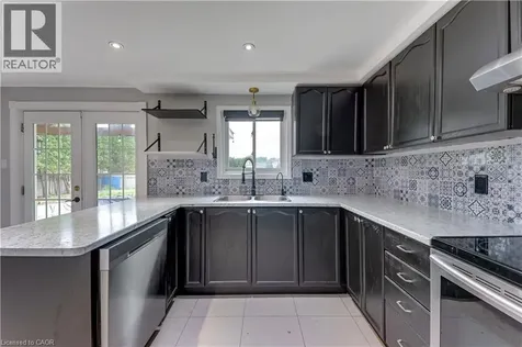 80 Hubert Street Cambridge ON N3C 3T6