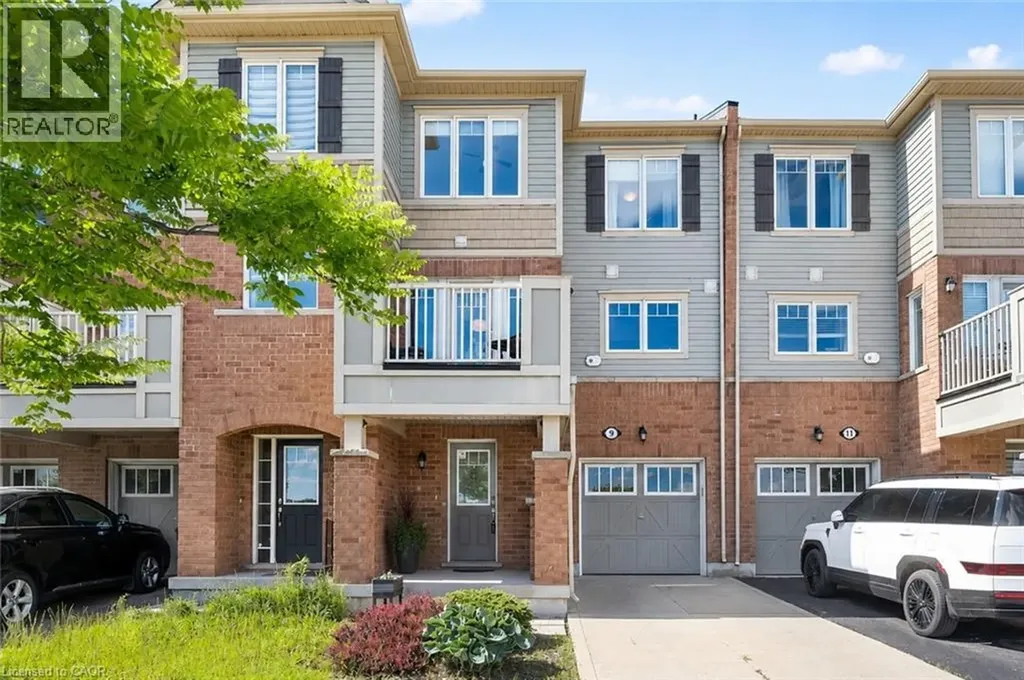 9 Outlook Terrace Kitchener ON N2R 0K6