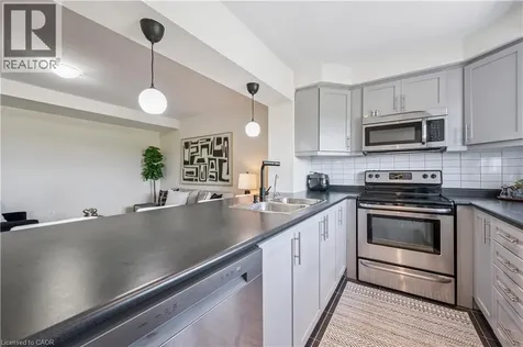 9 Outlook Terrace Kitchener ON N2R 0K6
