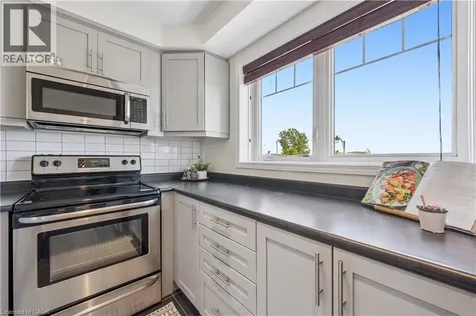 9 Outlook Terrace Kitchener ON N2R 0K6