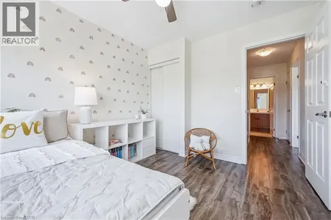 9 Outlook Terrace Kitchener ON N2R 0K6