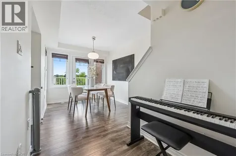 9 Outlook Terrace Kitchener ON N2R 0K6