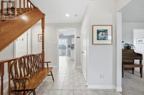 187 Alderlea Avenue Hamilton ON L0R 1W0