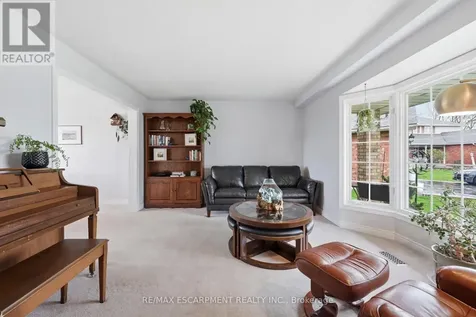 187 Alderlea Avenue Hamilton ON L0R 1W0