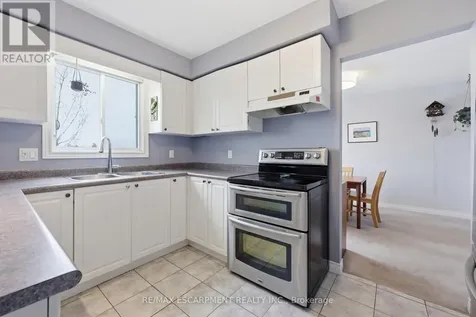 187 Alderlea Avenue Hamilton ON L0R 1W0