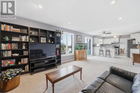 187 Alderlea Avenue Hamilton ON L0R 1W0