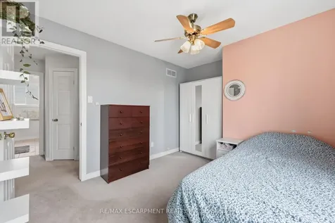 187 Alderlea Avenue Hamilton ON L0R 1W0