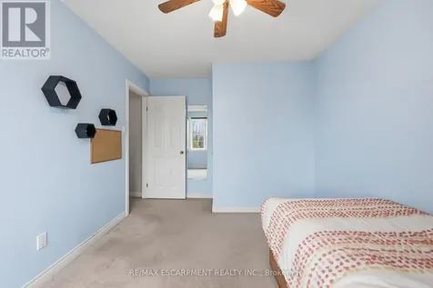 187 Alderlea Avenue Hamilton ON L0R 1W0