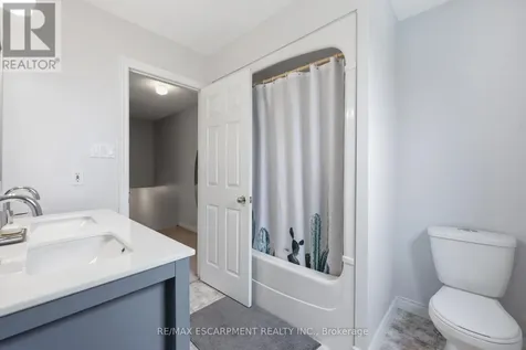 187 Alderlea Avenue Hamilton ON L0R 1W0